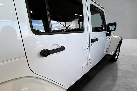 Jeep Wrangler 10 of 30