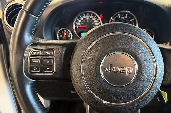 Jeep Wrangler 27 of 30