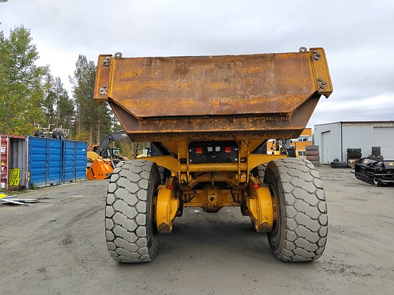 Moxy MT31 Dumper 6X6 6 of 18