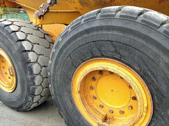 Moxy MT31 Dumper 6X6 13 of 18