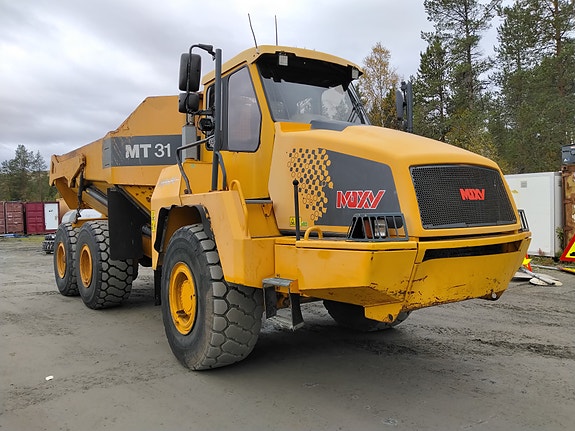 Moxy MT31 Dumper 6X6 3 of 18