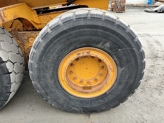 Moxy MT31 Dumper 6X6 8 of 18