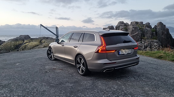 Volvo V60 8 of 15
