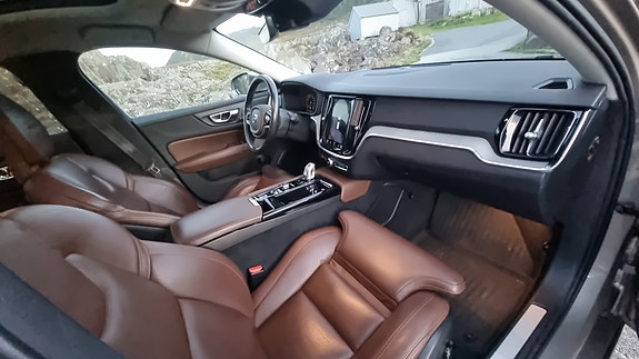 Volvo V60 9 of 15