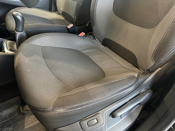 Renault Captur 14 of 30