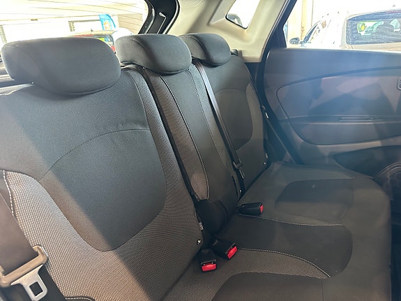 Renault Captur 23 of 30