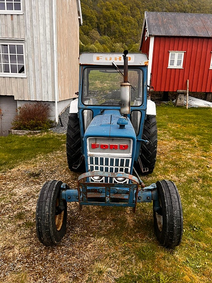 Ford 4000 3 of 13