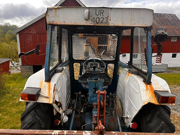 Ford 4000 6 of 13