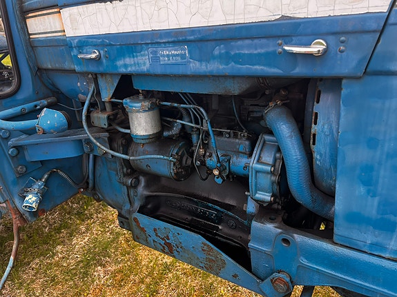 Ford 4000 11 of 13