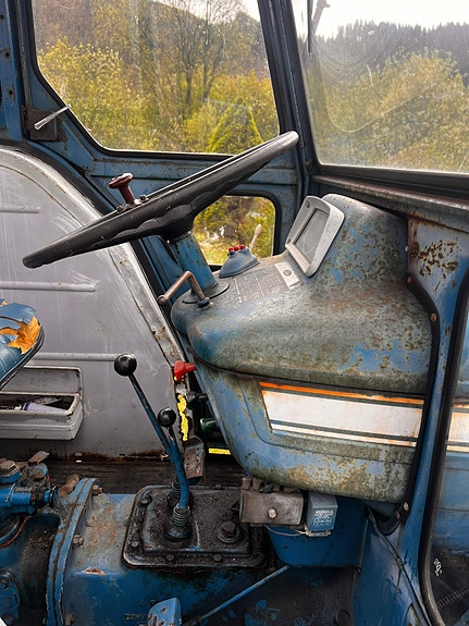 Ford 4000 7 of 13