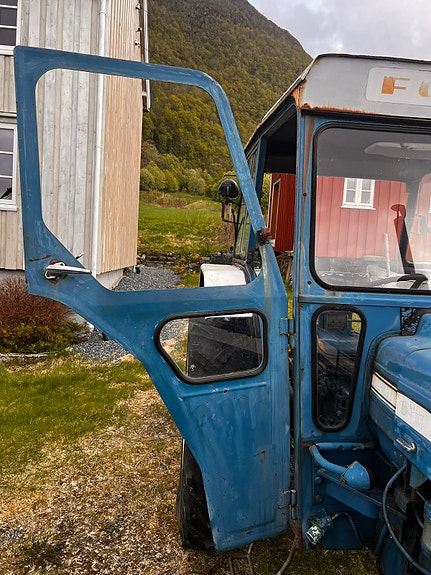 Ford 4000 12 of 13