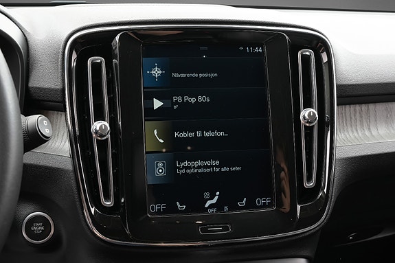 Volvo XC40 13 of 30