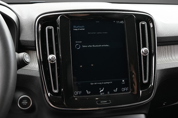 Volvo XC40 15 of 30