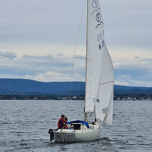 Klassisk Marieholm IF 26 – oppgradert, seilklar og velholdt 4 of 19