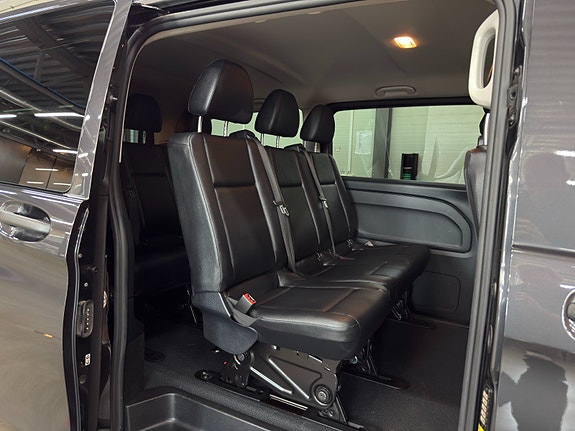 Mercedes-Benz eVito Tourer 27 of 30
