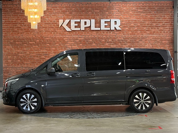Mercedes-Benz eVito Tourer 6 of 30