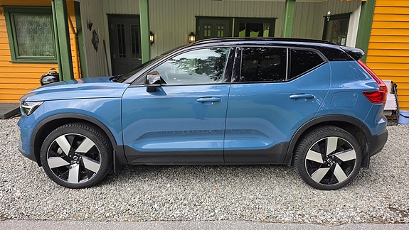 Volvo XC40 7 of 18