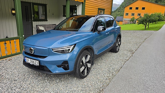 Volvo XC40 5 of 18