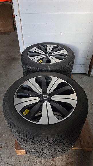 Volvo XC40 16 of 18