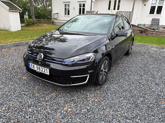 Volkswagen e-Golf VII 13 of 30