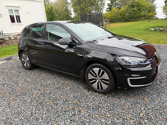Volkswagen e-Golf VII 4 of 30