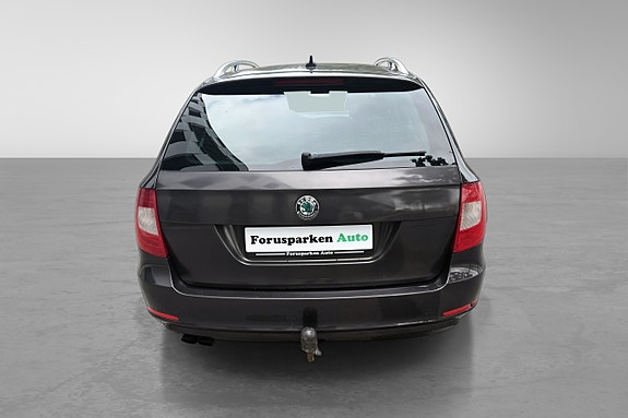 Skoda Superb 16 of 30