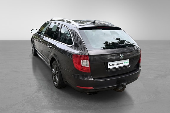 Skoda Superb 18 of 30