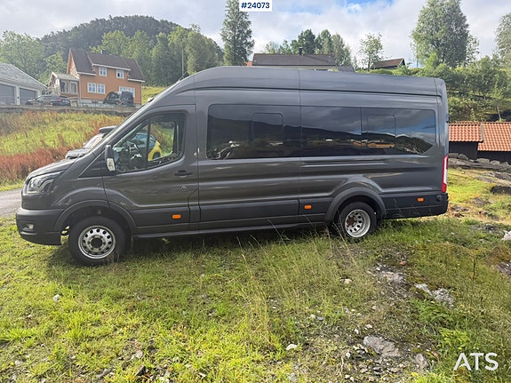 Ford transit minibuss m/ sitteplasser til 16+1 og liten km-stand 16 of 30