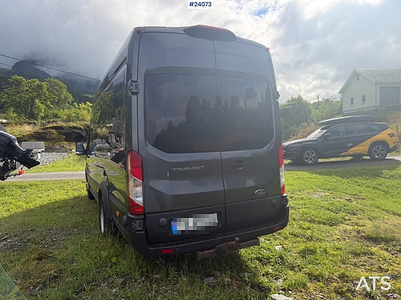 Ford transit minibuss m/ sitteplasser til 16+1 og liten km-stand 13 of 30