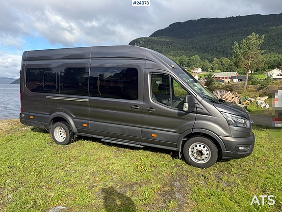 Ford transit minibuss m/ sitteplasser til 16+1 og liten km-stand 7 of 30