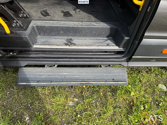 Ford transit minibuss m/ sitteplasser til 16+1 og liten km-stand 25 of 30