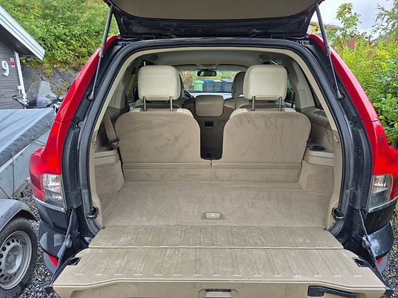 Volvo XC90 20 of 25