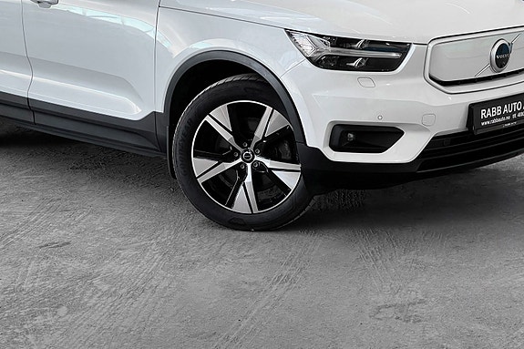 Volvo XC40 5 of 30