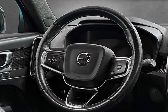 Volvo XC40 20 of 30