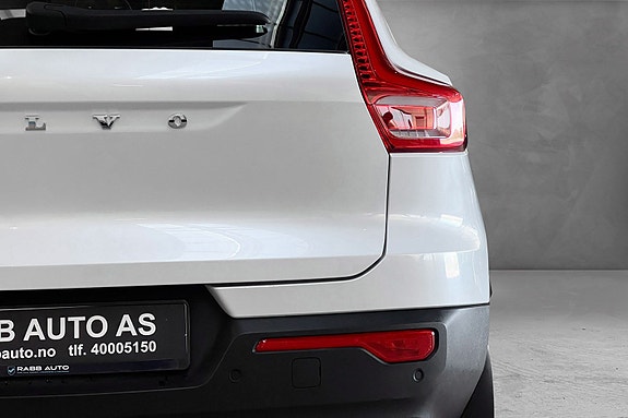 Volvo XC40 10 of 30