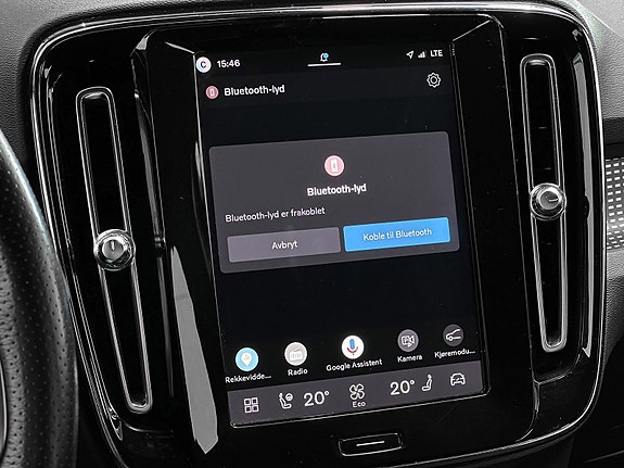 Volvo XC40 28 of 30