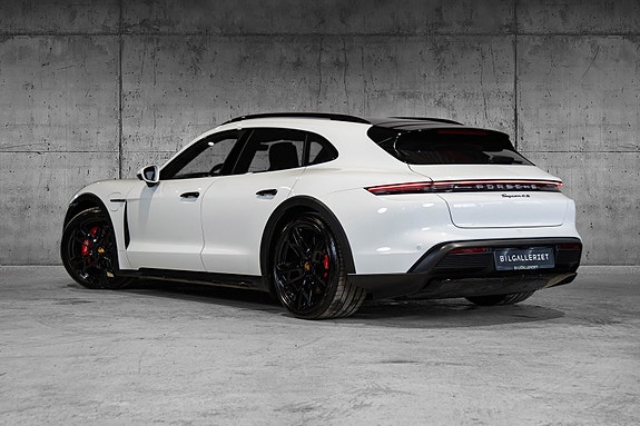 Porsche Taycan 4S 9 of 30