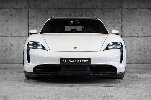 Porsche Taycan 4S 3 of 30