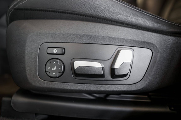 BMW iX3 12 of 30