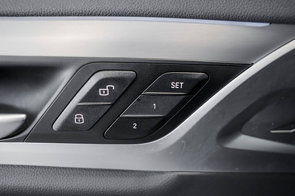 BMW iX3 10 of 30