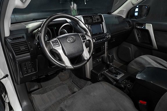 Toyota Land Cruiser 23 of 30