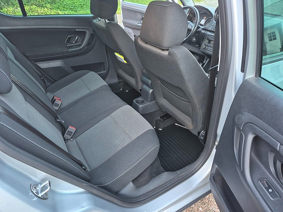 Skoda Fabia 12 of 19