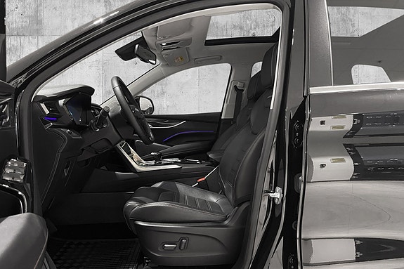 Maxus Euniq 6 13 of 25