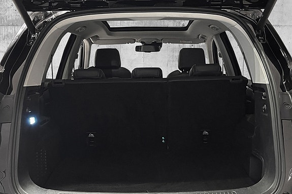 Maxus Euniq 6 12 of 25
