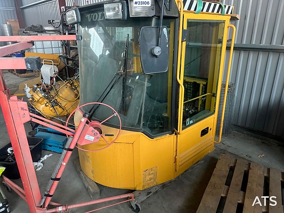Volvo L90C hjullaster m/ umontert overhalt girkasse, kjettinger og steinskuffe 17 of 23