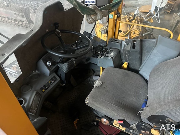Volvo L90C hjullaster m/ umontert overhalt girkasse, kjettinger og steinskuffe 18 of 23