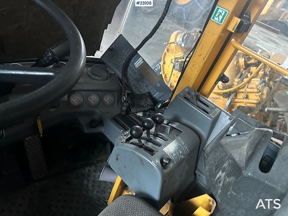 Volvo L90C hjullaster m/ umontert overhalt girkasse, kjettinger og steinskuffe 21 of 23