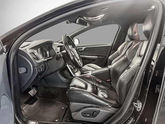 Volvo V60 10 of 27