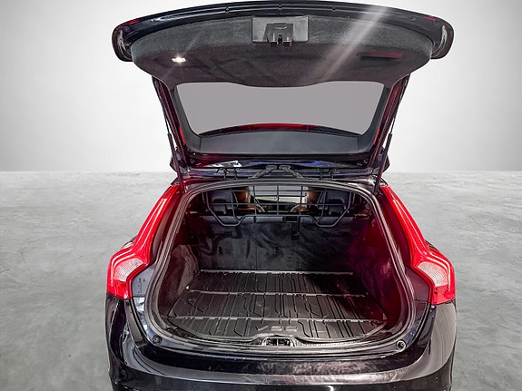 Volvo V60 22 of 27