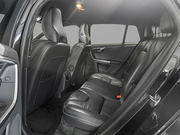 Volvo V60 19 of 27